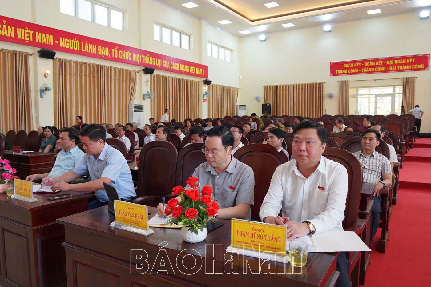 Đoàn đại biểu Quốc hội tỉnh tiếp xúc cử tri tại phường Duy Minh