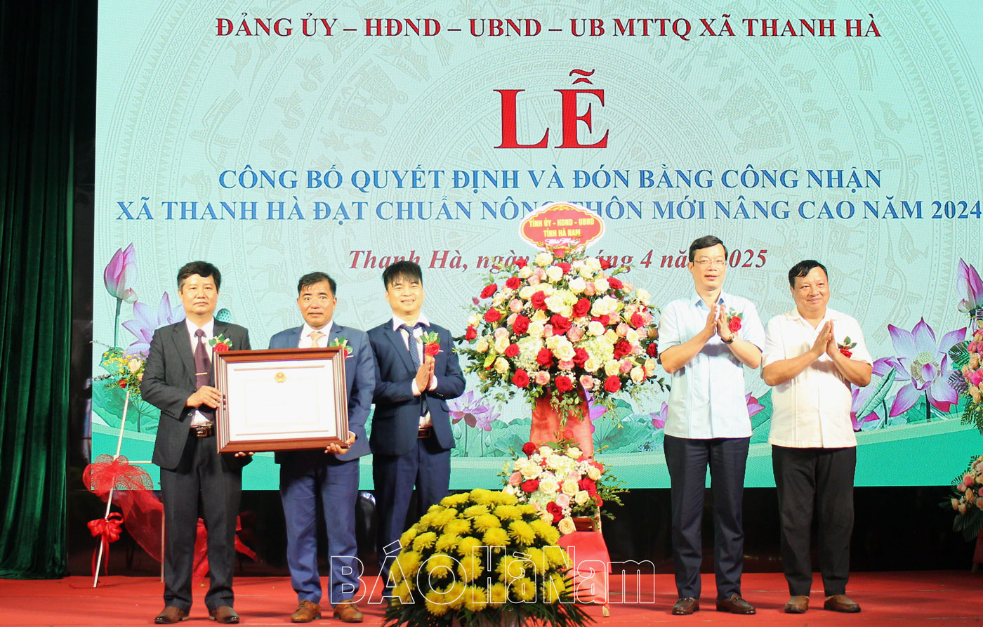 Thanh Hà đón Bằng công nhận xã đạt chuẩn nông thôn mới nâng cao