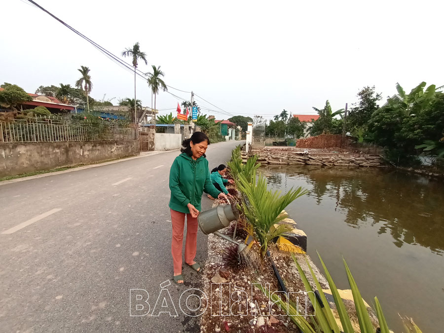 Sáng - xanh - sạch - đẹp những con đường quê