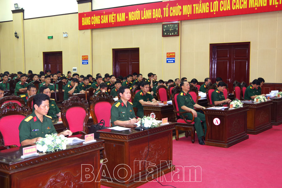 Bộ CHQS tỉnh lấy ý kiến đóng góp vào Dự thảo Nghị quyết sửa đổi, bổ sung một số điều của Hiến pháp năm 2013