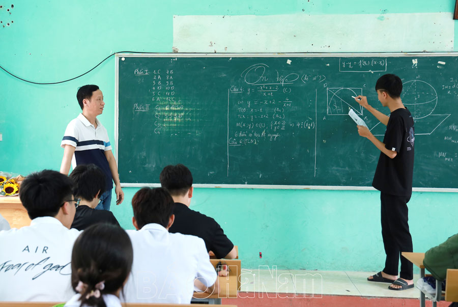 Chủ động ôn tập cho học sinh lớp 12