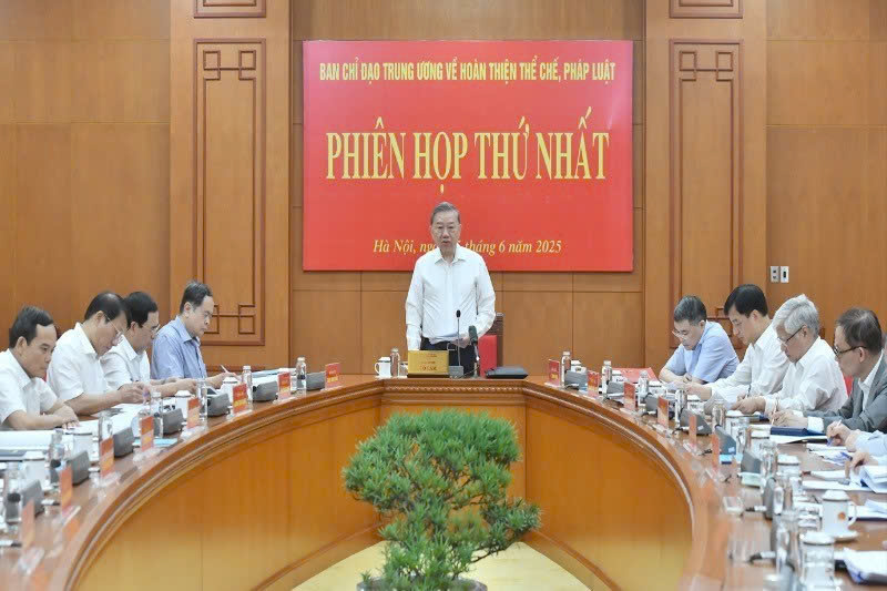 Phiên họp thứ nhất của Ban Chỉ đạo Trung ương về hoàn thiện thể chế, pháp luật