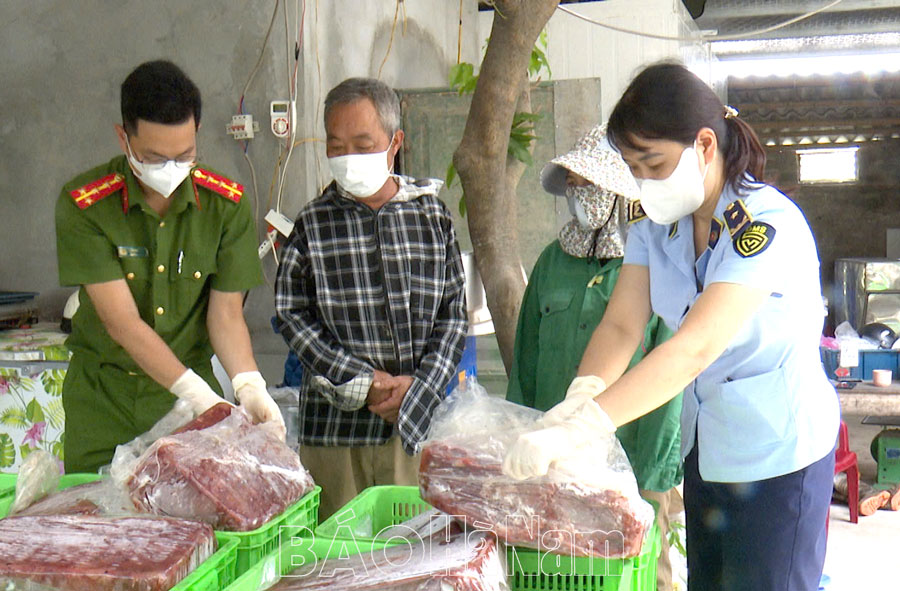 Đẩy mạnh cao điểm đấu tranh chống buôn lậu, gian lận thương mại, hàng giả