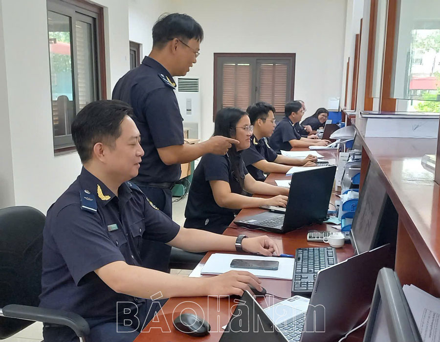 Hải quan Hà Nam triển khai hệ thống đánh giá chất lượng phục vụ của công chức