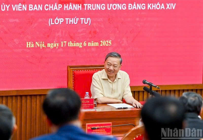 "Xây dựng đội ngũ cán bộ đủ năng lực đưa đất nước bước vào kỷ nguyên mới"