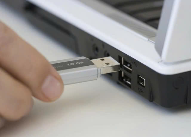 Việc rút USB an toàn khỏi Windows liệu còn cần thiết?