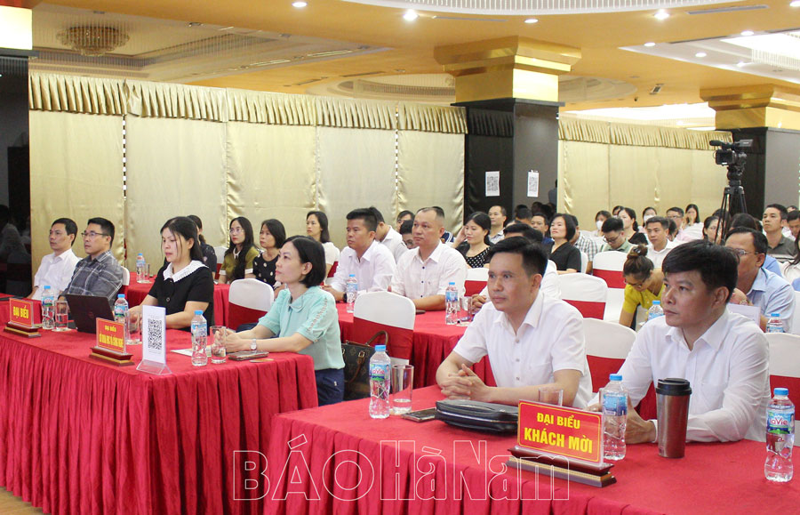 Tập huấn chuyển đổi số và ứng dụng trí tuệ nhân tạo trong doanh nghiệp