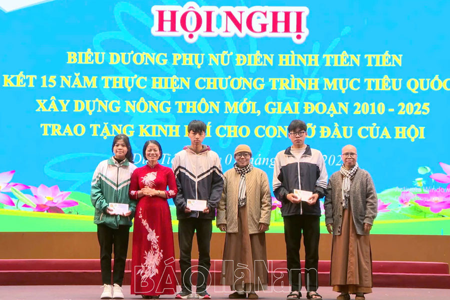 Phụ nữ Duy Tiên với phong trào lao động sáng tạo, xây dựng gia đình hạnh phúc