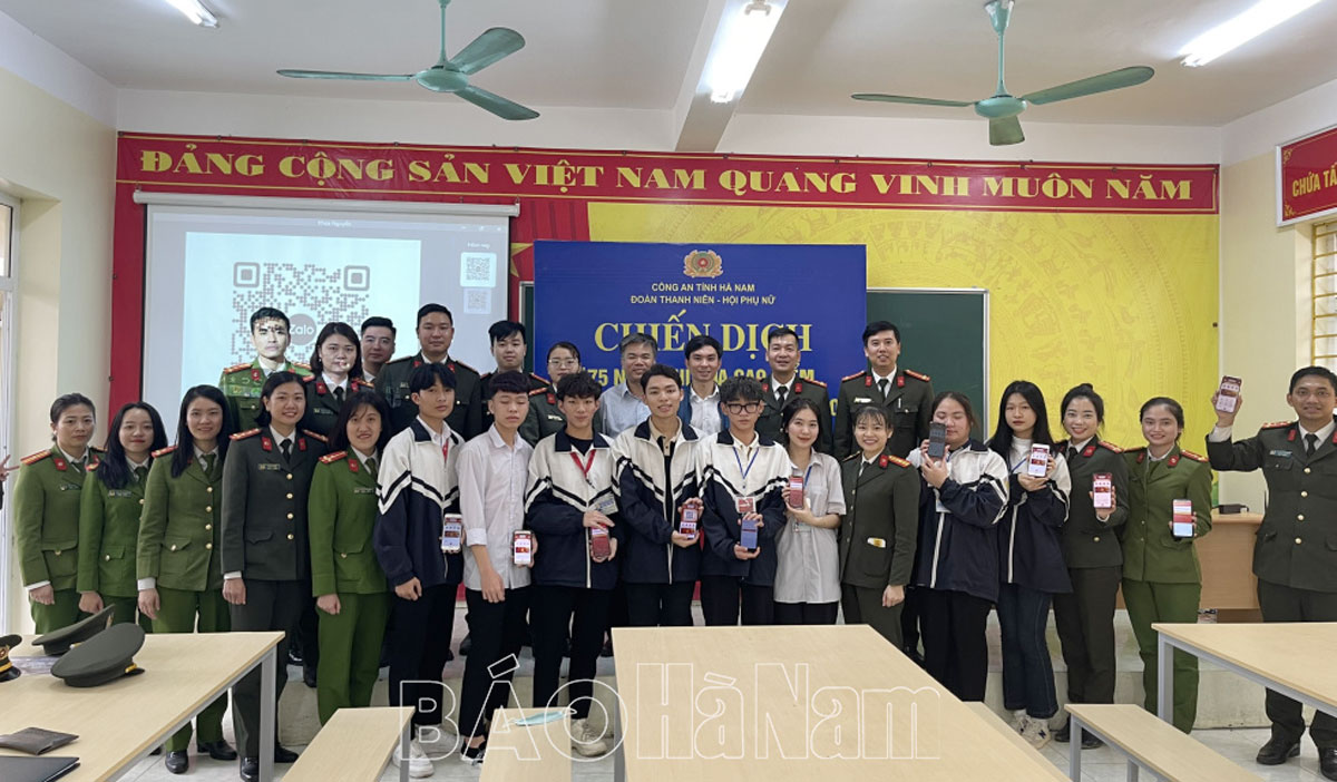 Phủ Lý kích hoạt gần 78.000 tài khoản định danh điện tử VNeID