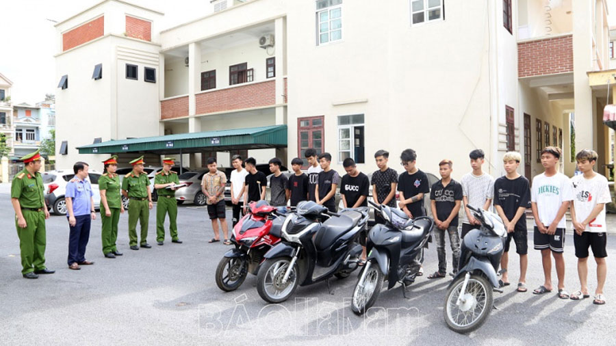 Đấu tranh ngăn chặn, xử lý nghiêm tội phạm gây rối trật tự công cộng