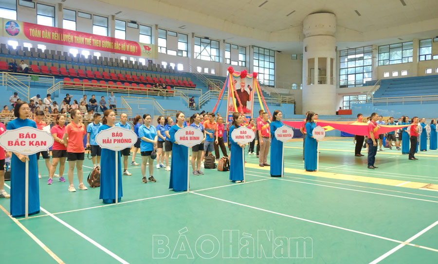 10 cơ quan Báo Đảng các tỉnh phía Bắc tham gia Giải bóng bàn tại Thái Nguyên