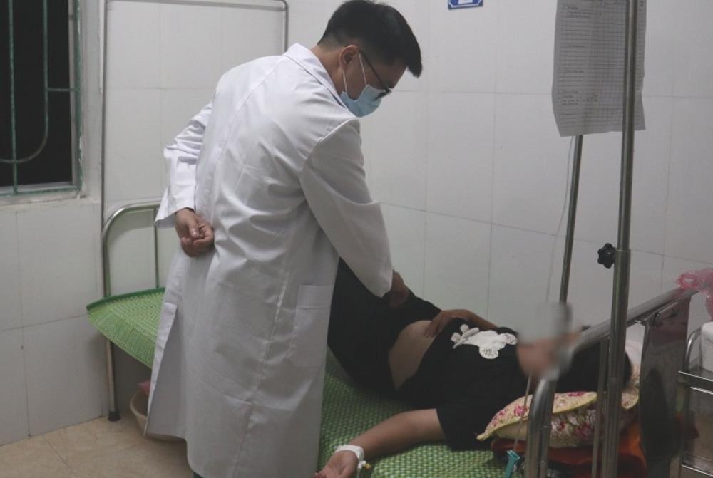 Tác hại kinh hoàng đồ ăn vặt ngoài cổng trường