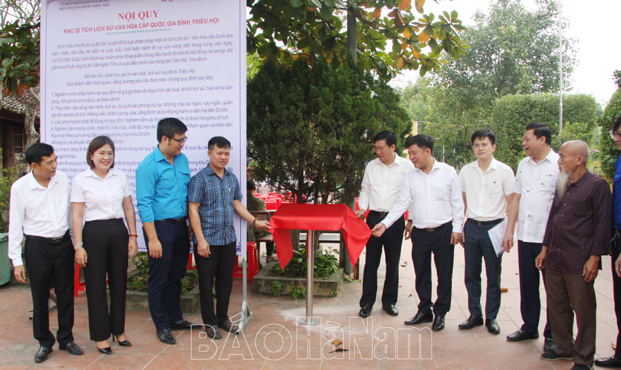 Bình Lục bàn giao công trình số hóa di tích lịch sử cách mạng cấp quốc gia đình Triều Hội