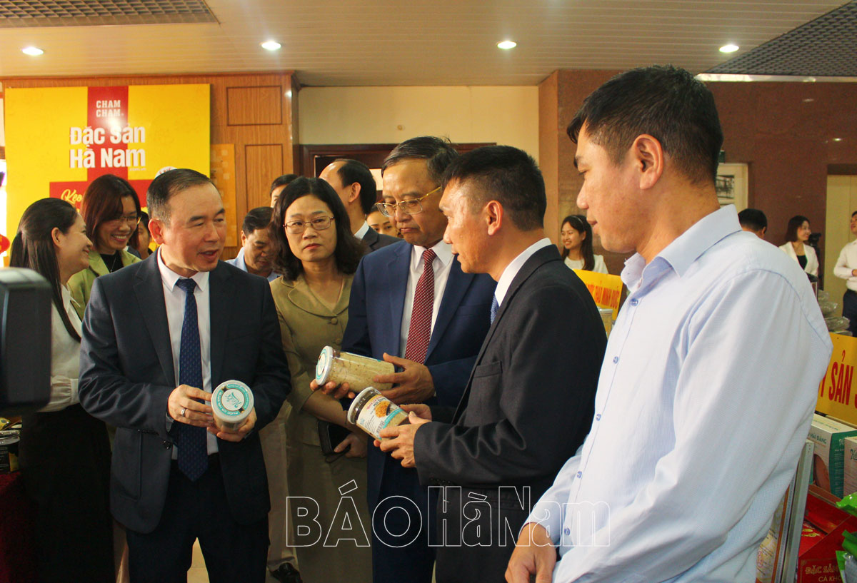 Hơn 70 doanh nghiệp, HTX, hộ sản xuất tham gia hội nghị kết nối cung cầu hàng Việt Nam tại tỉnh Hà Nam năm 2023