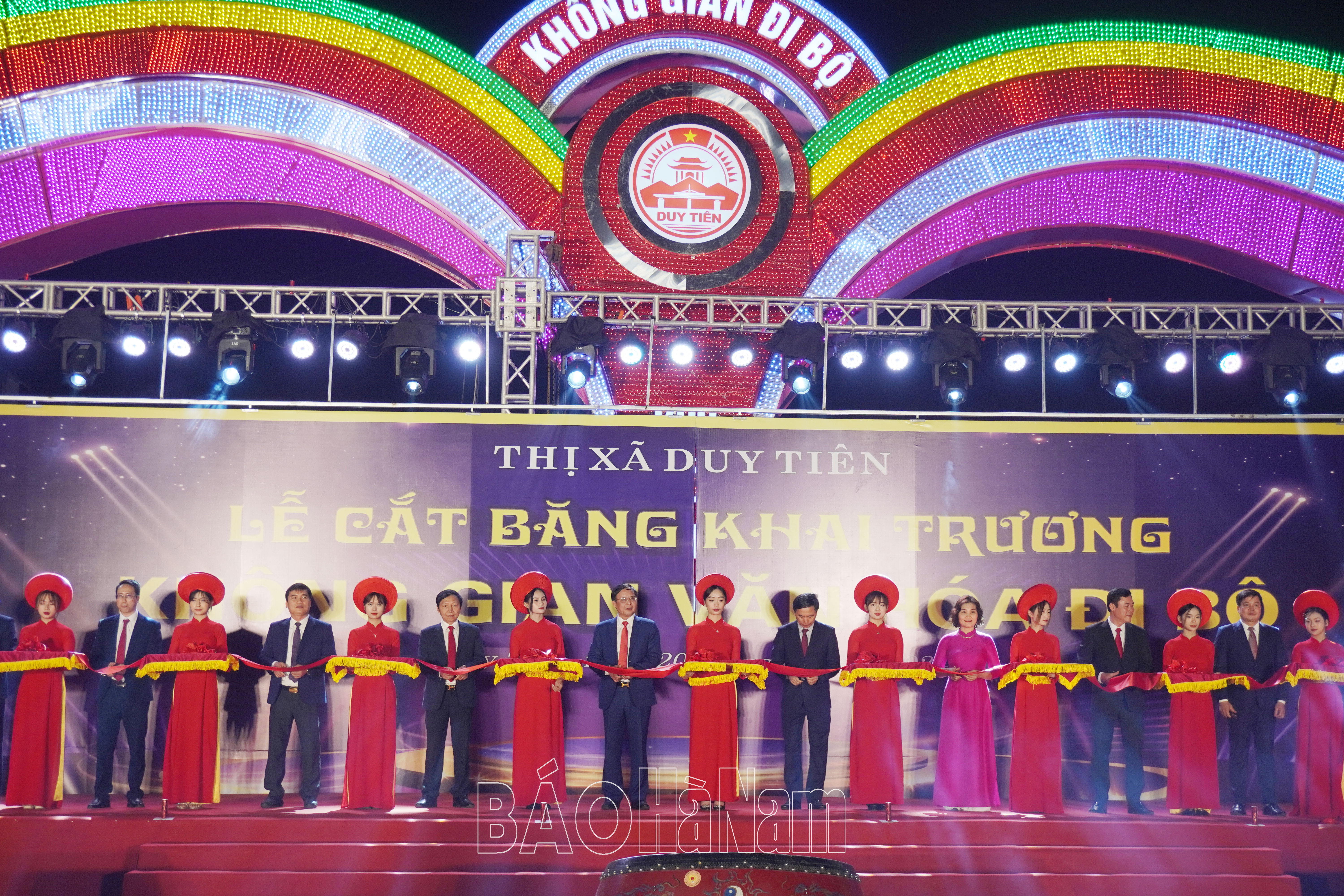 Duy Tiên khai trương không gian đi bộ gắn với phát triển thương mại, du lịch tại phường Hòa Mạc