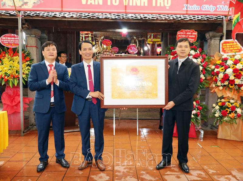 Lễ hội truyền thống đình làng Vĩnh Trụ và đón Bằng xếp hạng di tích cấp tỉnh Văn từ Vĩnh Trụ