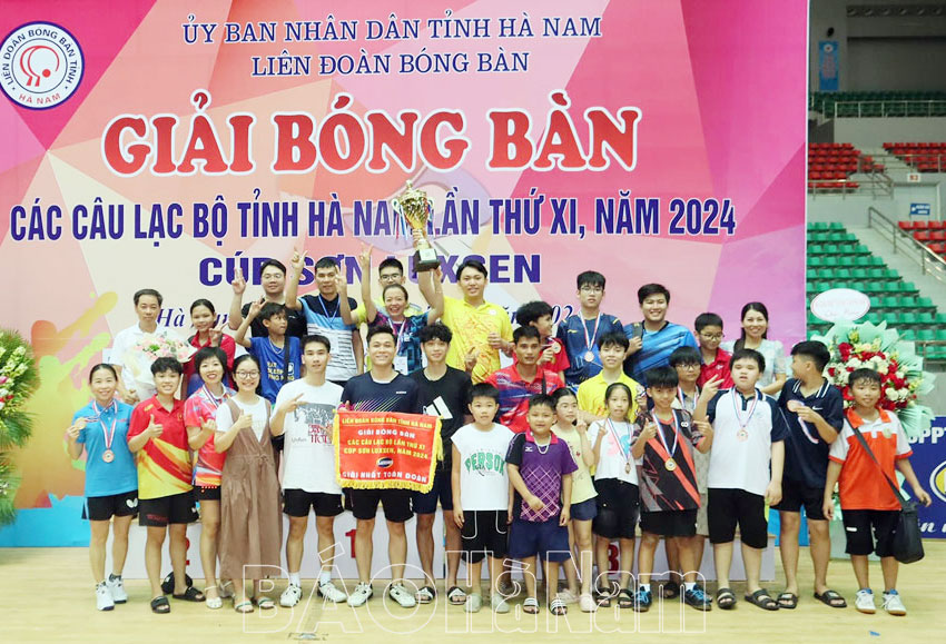 CLB Minh Khai - ngành Giáo dục TP.Phủ Lý giành giải Nhất Giải Bóng bàn các CLB tỉnh Hà Nam lần thứ XI