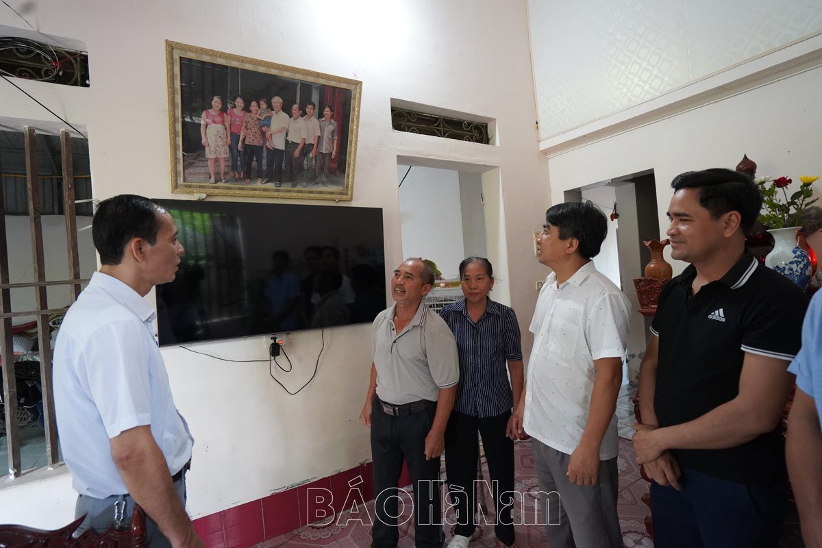 Nông dân Hà Nam với Tổng Bí thư Nguyễn Phú Trọng