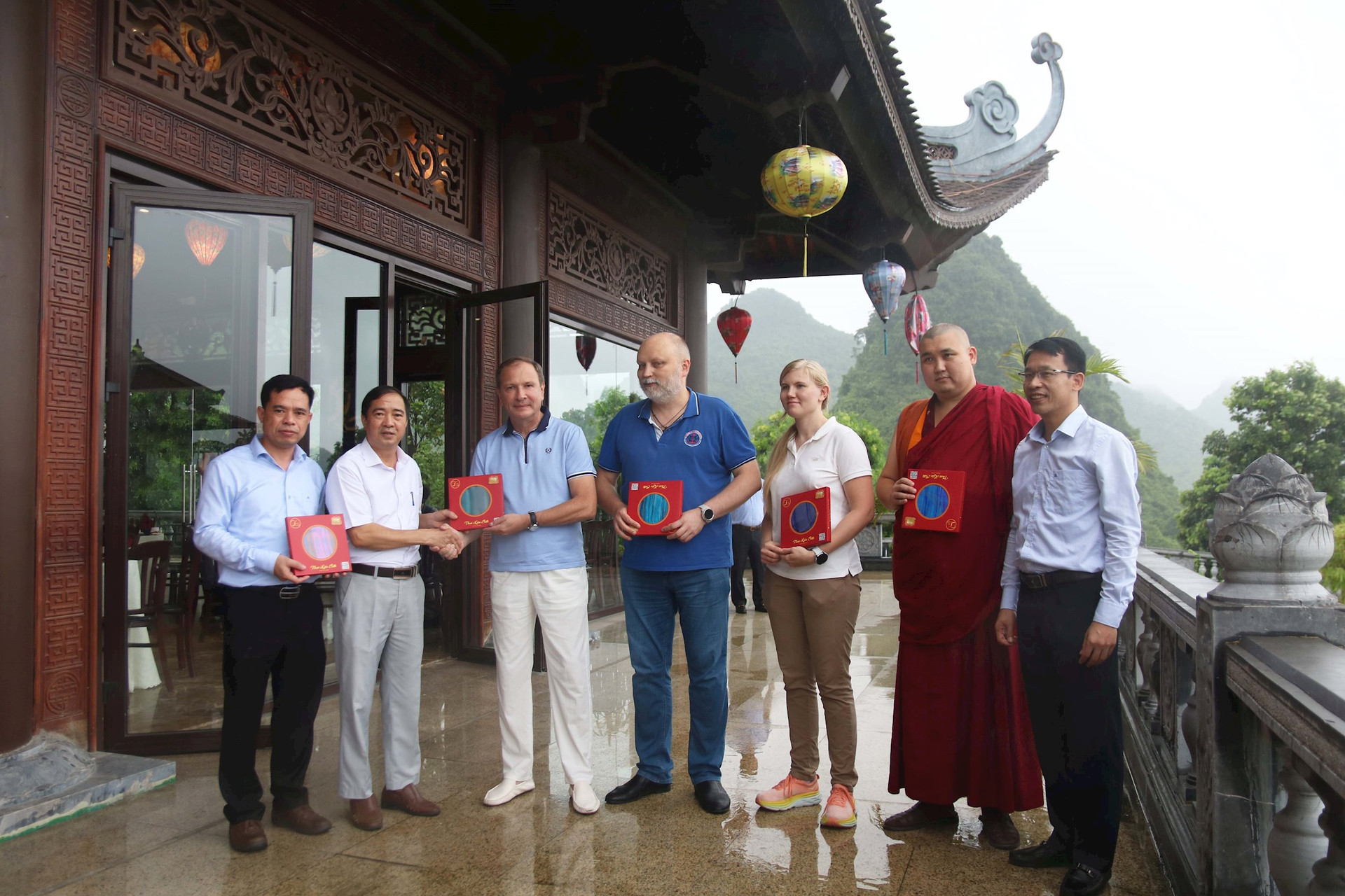 Đoàn đại biểu Phòng Xã hội Liên bang Nga tham quan chùa Tam Chúc