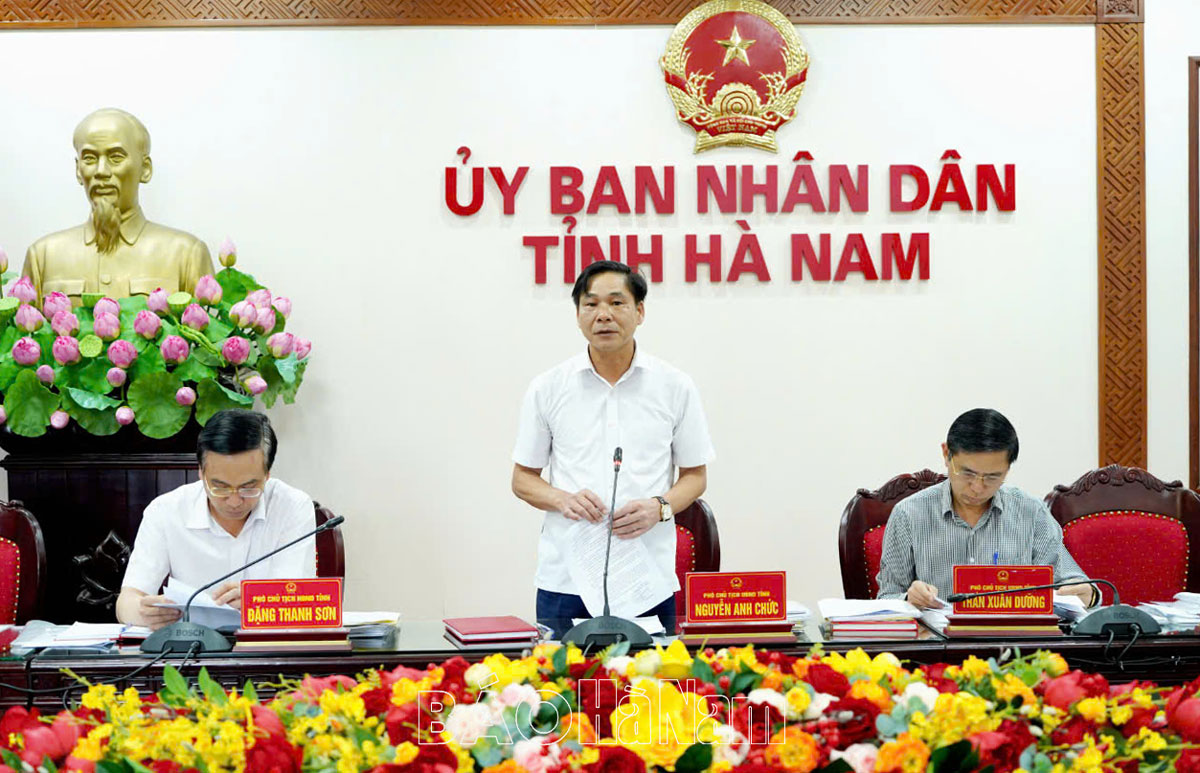 UBND tỉnh thảo luận các nội dung trình kỳ họp chuyên đề HĐND tỉnh khóa XIX