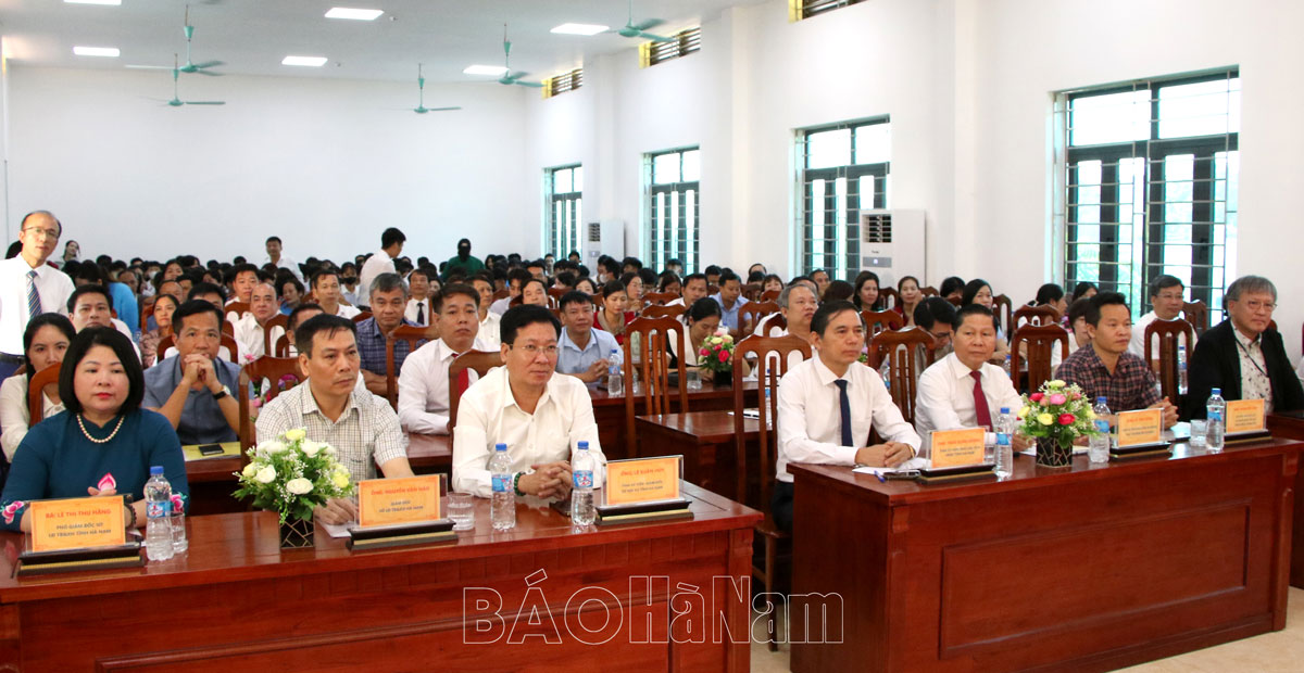 Công bố quyết định sáp nhập Trường Trung cấp nghề Công nghệ vào Trường Cao đẳng nghề Hà Nam