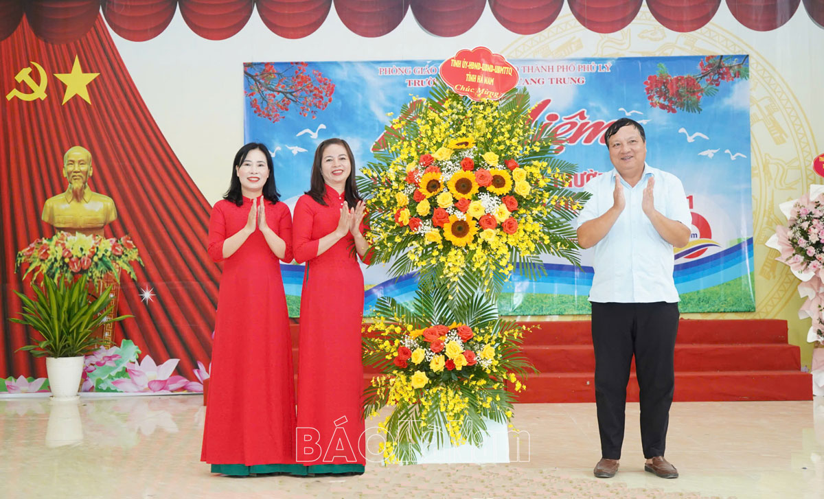 Trường Tiểu học Quang Trung kỷ niệm Ngày Nhà giáo Việt Nam