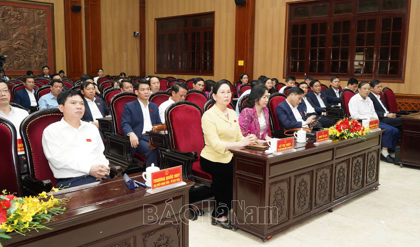 Tiếp tục chương trình Kỳ họp thường lệ cuối năm 2024, HĐND tỉnh khóa XIX: Các đại biểu thảo luận tại tổ