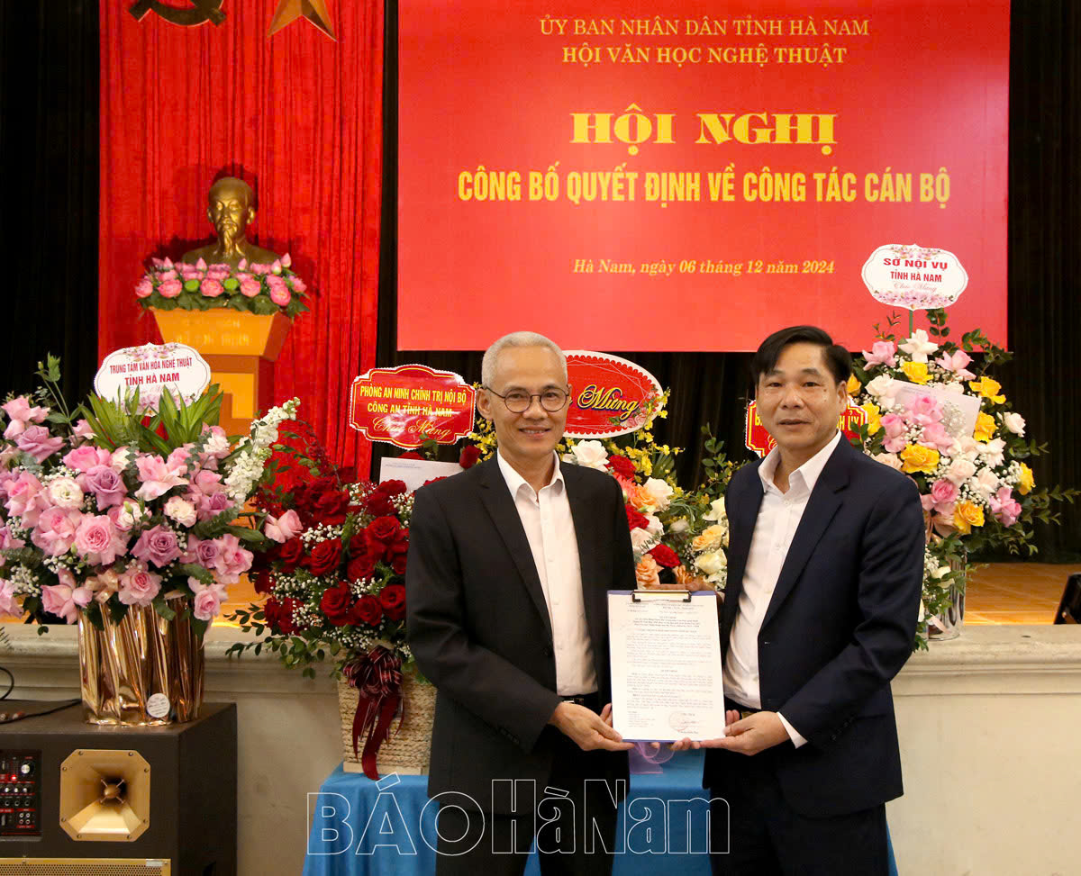 Hội Văn học Nghệ thuật tỉnh tổ chức hội nghị công bố quyết định của UBND tỉnh về công tác cán bộ