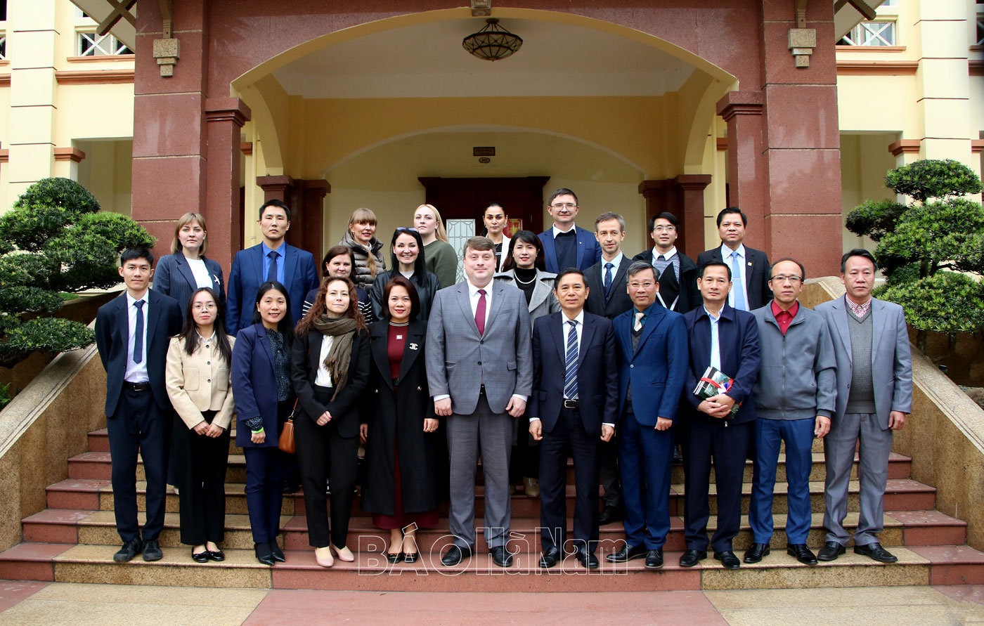 UBND tỉnh làm việc với Đoàn công tác Cơ quan Hợp tác Liên bang Nga tại Việt Nam