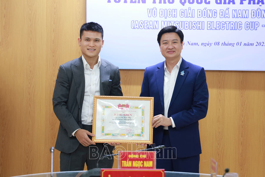 Đoàn TNCS Hồ Chí Minh - Hội LHTN tỉnh gặp mặt, chúc mừng tuyển thủ quốc gia Phạm Tuấn Hải