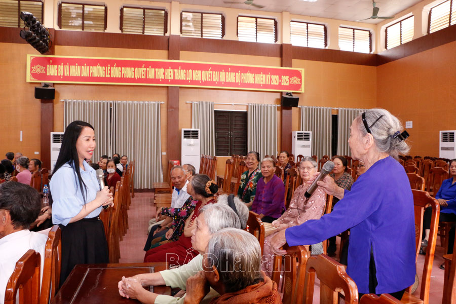 Chi cục Dân số Hà Nam đẩy mạnh hoạt động chăm sóc sức khỏe người cao tuổi, thích ứng với già hóa dân số