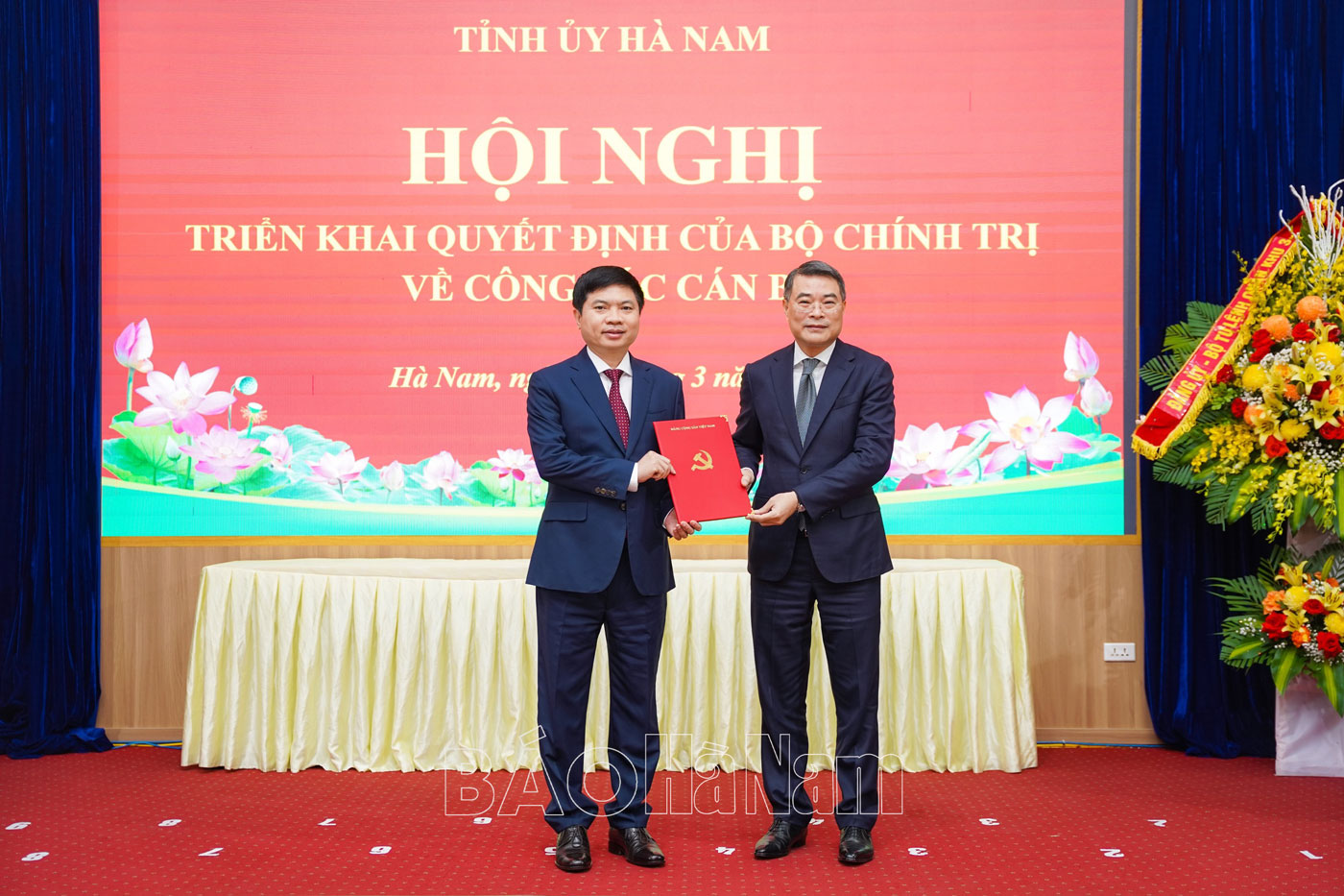 Công bố quyết định của Bộ Chính trị chuẩn y chức danh Bí thư Tỉnh ủy đối với đồng chí Trương Quốc Huy