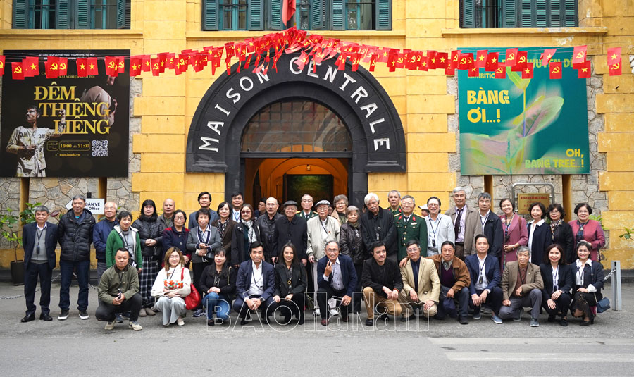 Giao lưu “Dấu ấn vượt thời gian” tại nhà tù Hỏa Lò