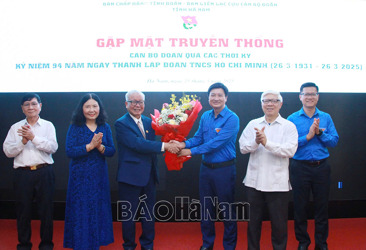 Gặp mặt truyền thống cán bộ đoàn qua các thời kỳ