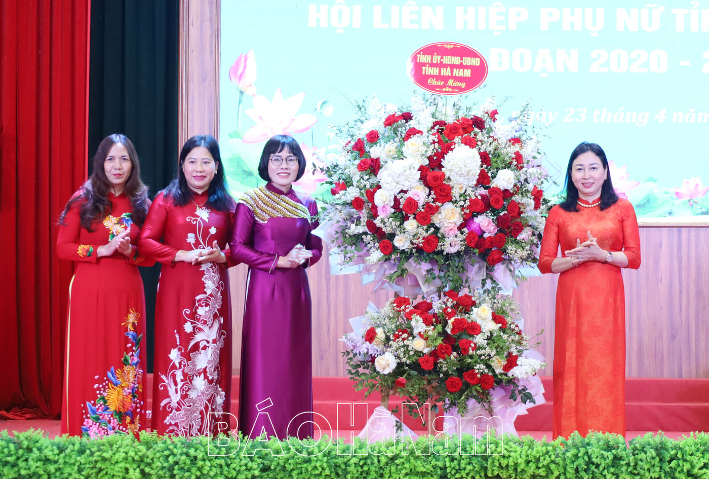 Hội LHPN tỉnh biểu dương 179 tập thể, cá nhân xuất sắc trong phong trào thi đua yêu nước