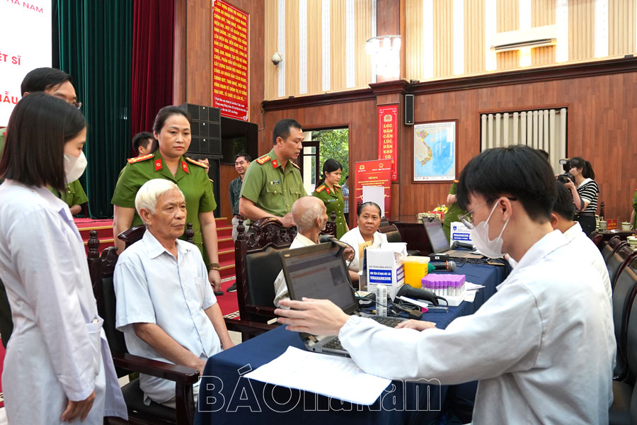 Học Bác từ những việc nhỏ hằng ngày