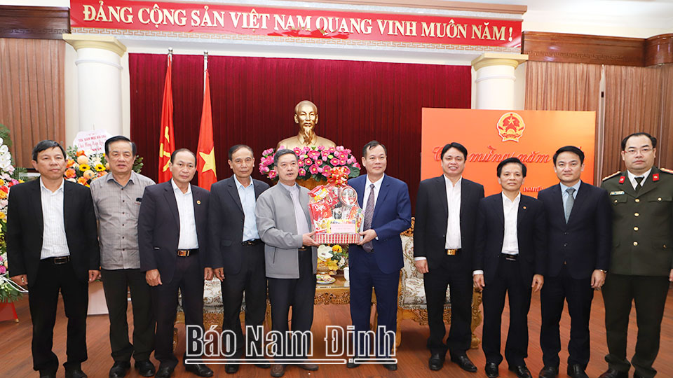 Đoàn đại biểu Ủy ban Đoàn kết Công giáo tỉnh chúc Tết Tỉnh ủy, HĐND, UBND tỉnh