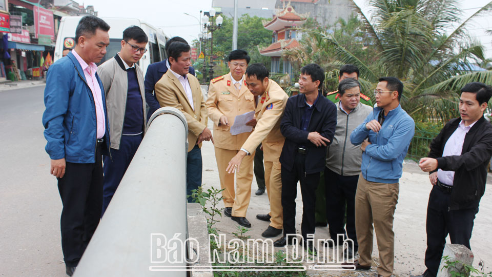 Xử lý các bất cập trong lĩnh vực giao thông vận tải