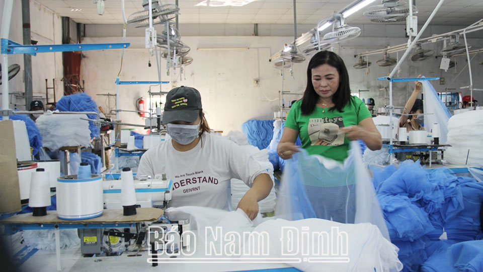 Nông dân huyện Xuân Trường làm theo Bác