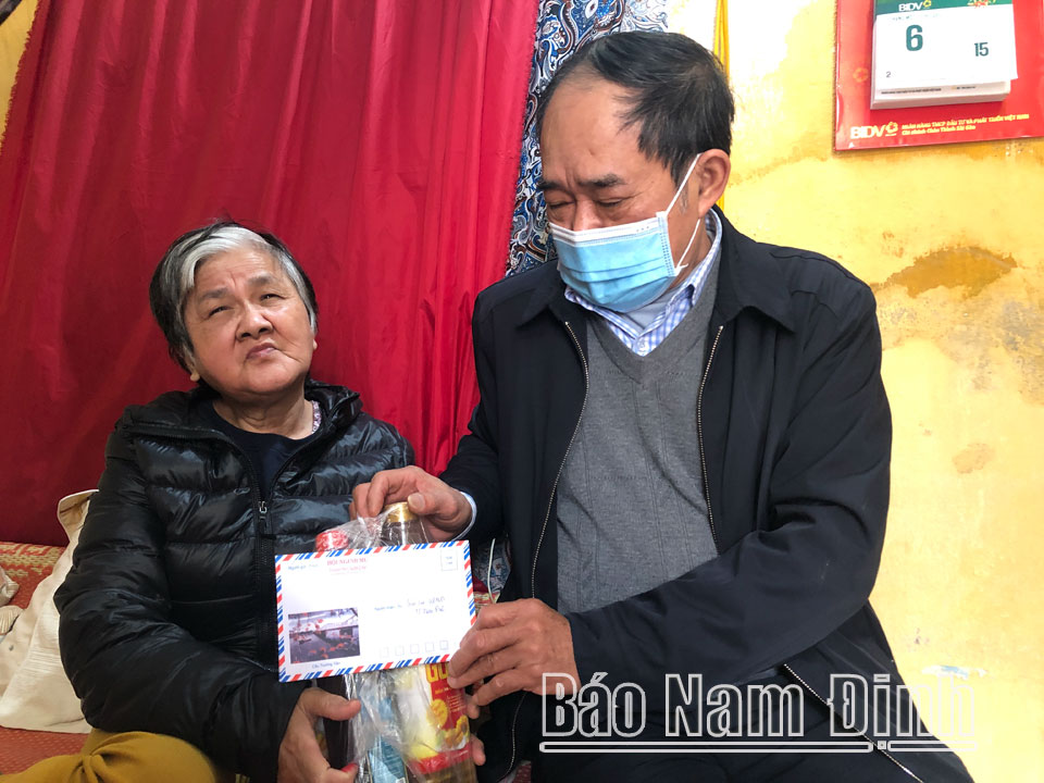 Quan tâm, chăm lo hội viên người mù vui Tết, đón Xuân