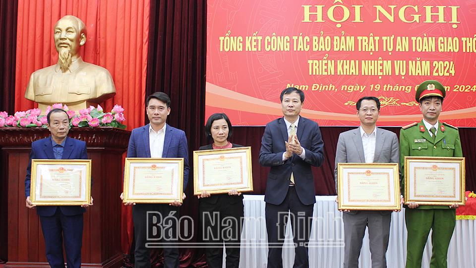 Triển khai nhiệm vụ bảo đảm trật tự an toàn giao thông năm 2024