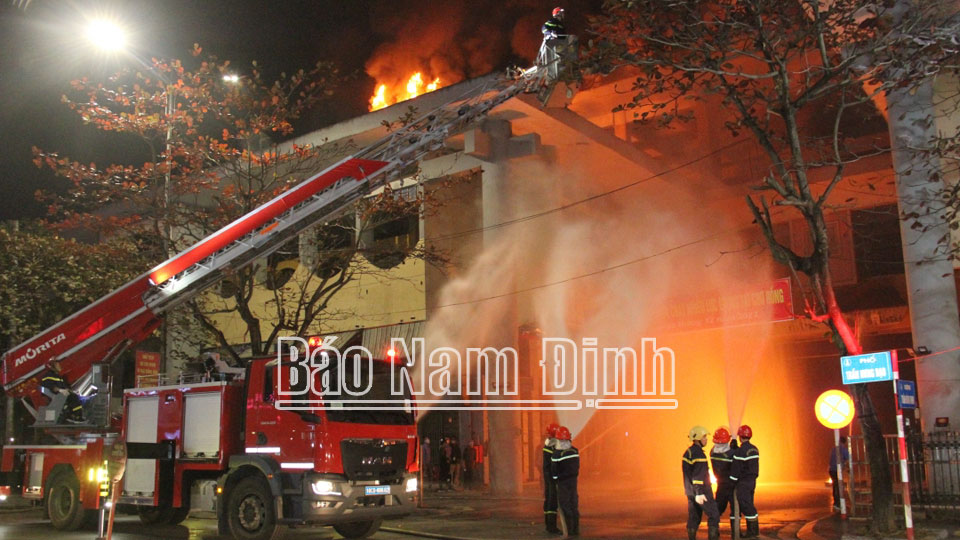 Đẩy mạnh thực hiện nhiệm vụ phòng cháy, chữa cháy và cứu nạn, cứu hộ