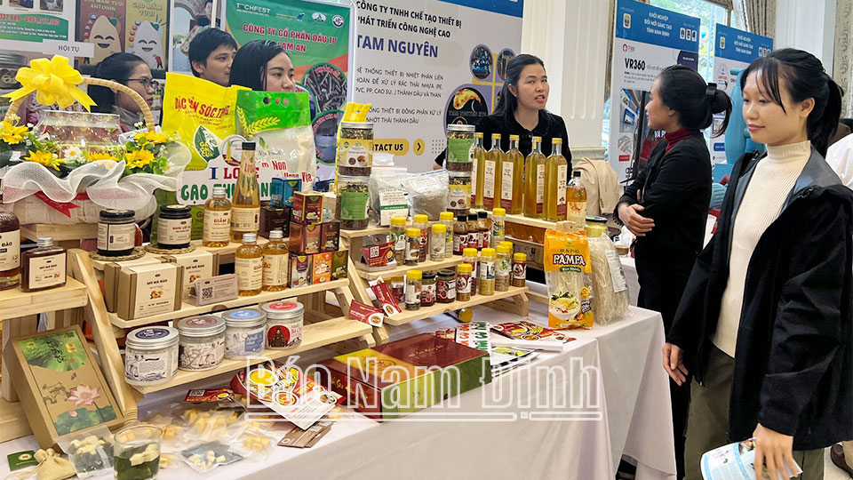 Thúc đẩy hoạt độngkết nối công nghệ và đổi mới sáng tạo