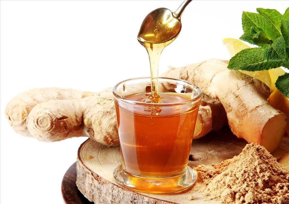 5 cách dùng mật ong giảm ho, đau họng