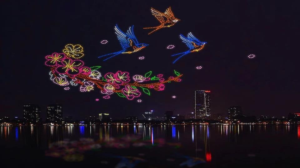 2025 drone sẽ tỏa sáng trong chương trình Hòa nhạc ánh sáng tại hồ Tây