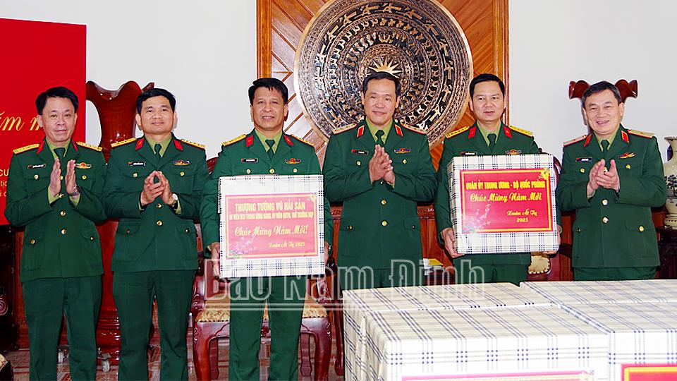 Thượng tướng Vũ Hải Sản, Thứ trưởng Bộ Quốc phòng thăm, chúc Tết cán bộ, chiến sĩ các lực lượng vũ trang tỉnh