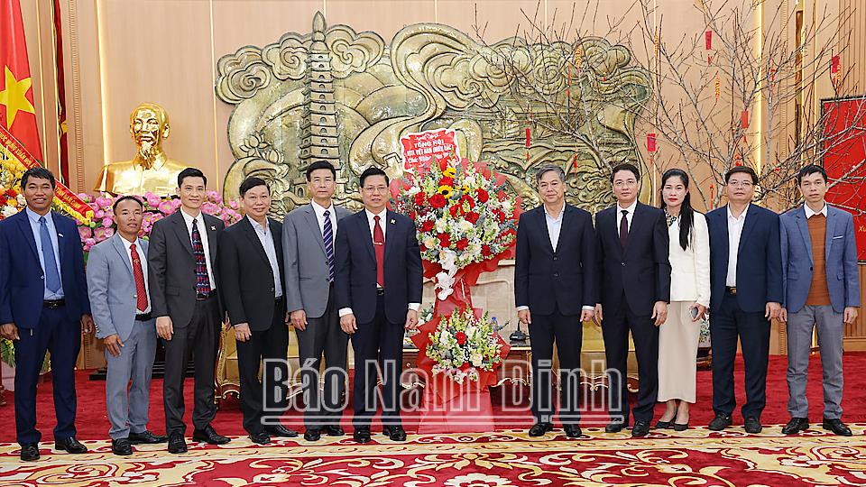 Đoàn Tổng hội Hội thánh Tin lành Việt Nam miền Bắc và các Hội thánh Tin lành trong tỉnh chúc Tết UBND tỉnh