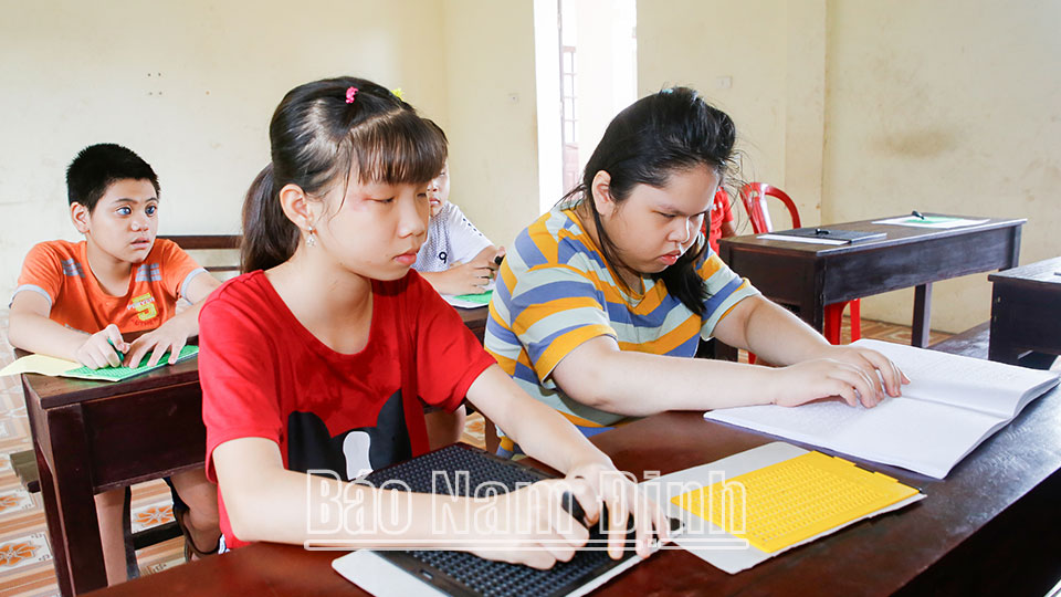 Nhân Ngày Chữ nổi Thế giới (4/1): Người khiếm thị nỗ lực vươn lênhòa nhập cộng đồng