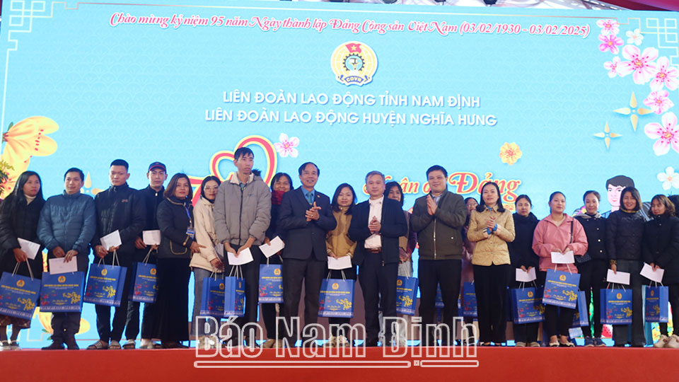 Chương trình “Tết sum vầy – Xuân ơn Đảng”