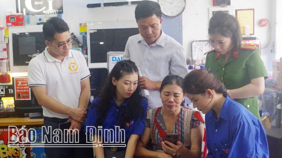 Những người "truyền lửa"công nghệ số